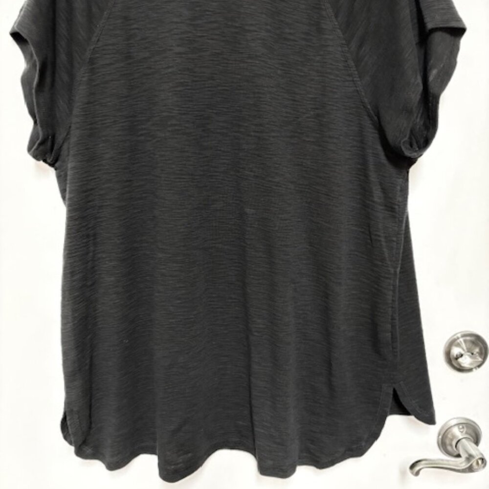 EXERTEK WOMENS V-NECK BLACK WEAVE V-NECK TUNIC. SZ. 1X - Picture 2 of 2